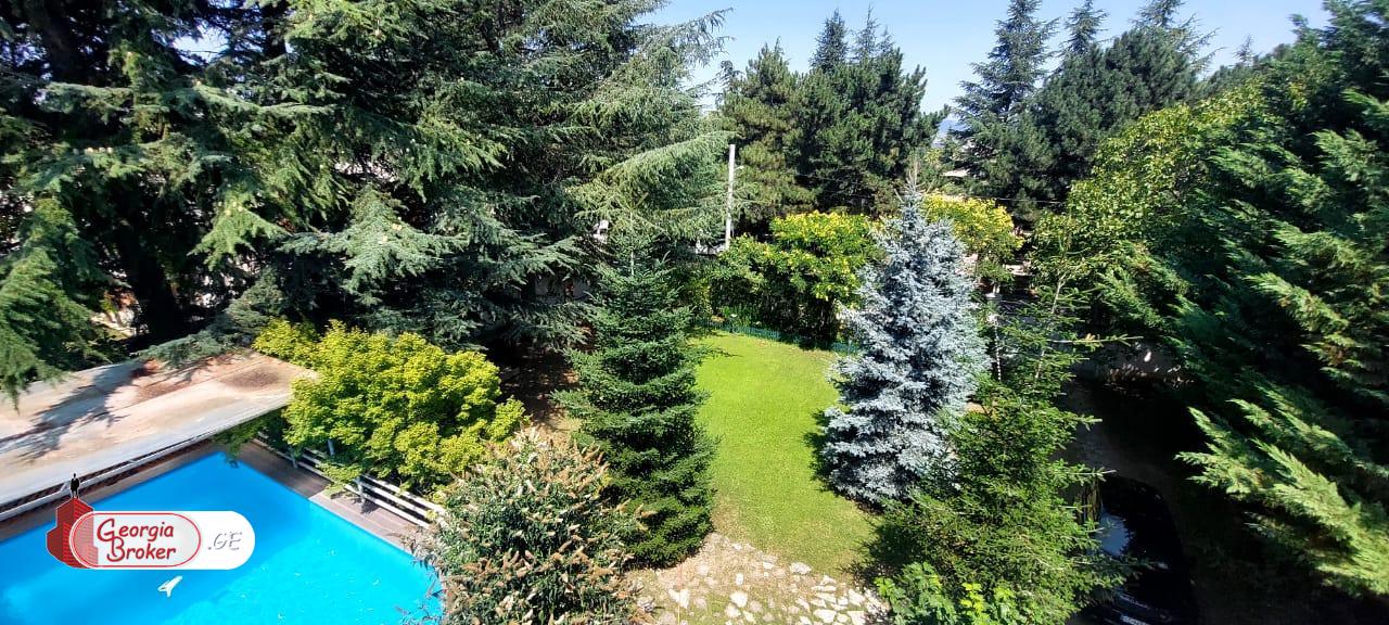 იყიდება ახალი გარემონტებული 9 ოთახიანი  აგარაკი წყნეთში